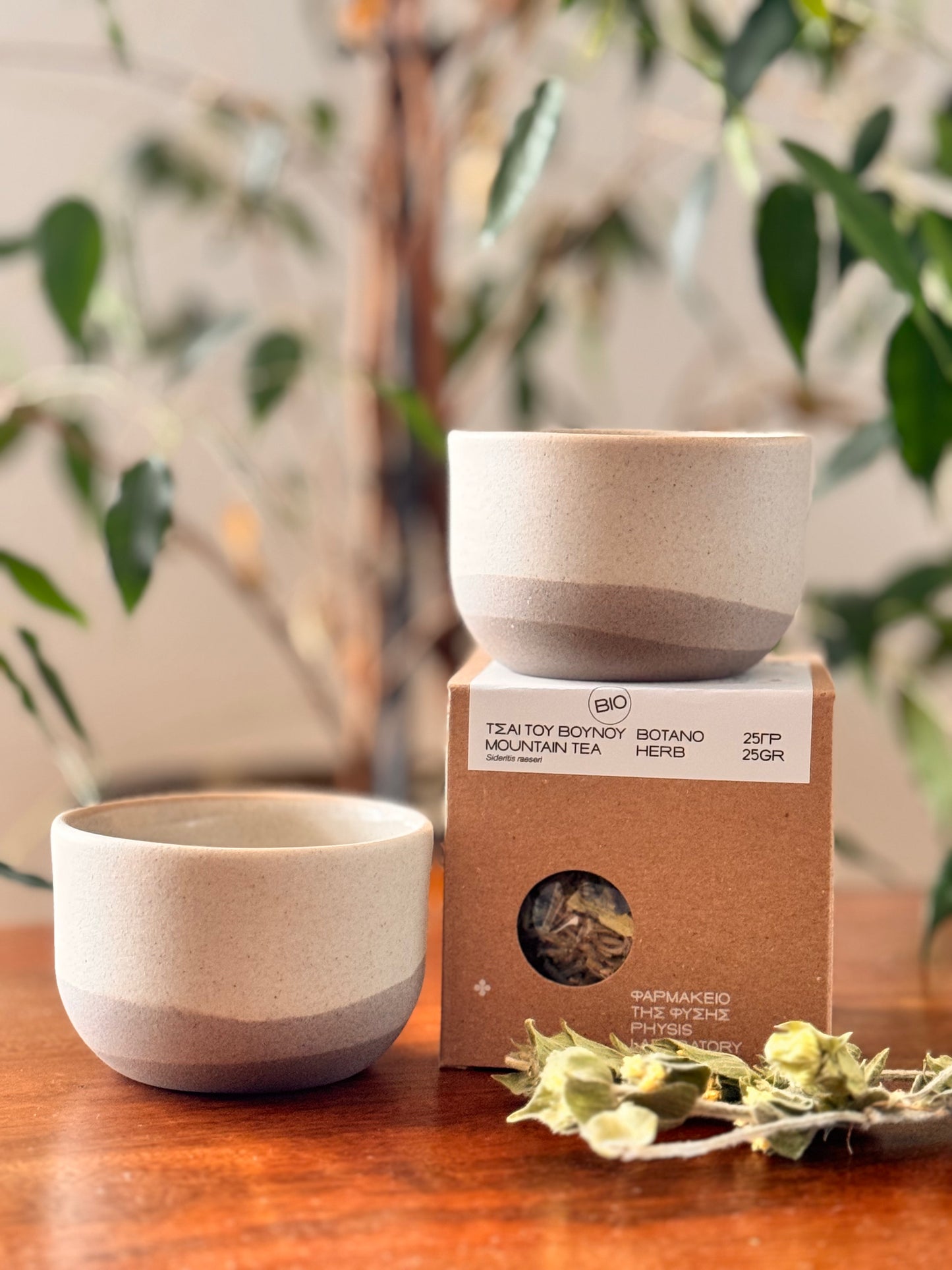 Teeritual Geschenkset, Flat White Tassen und Bergtee